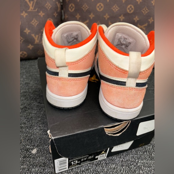 Jordan 1 Mid SE ( PS ) - Picture 3 of 7